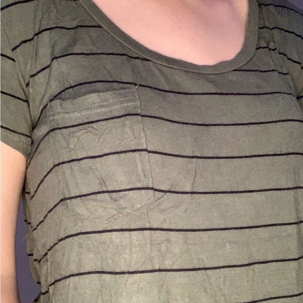 Flowy T-shirt with pocket